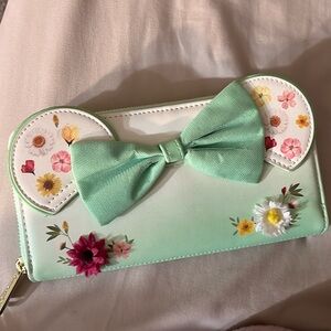 Loungefly Minnie Speing Wallet